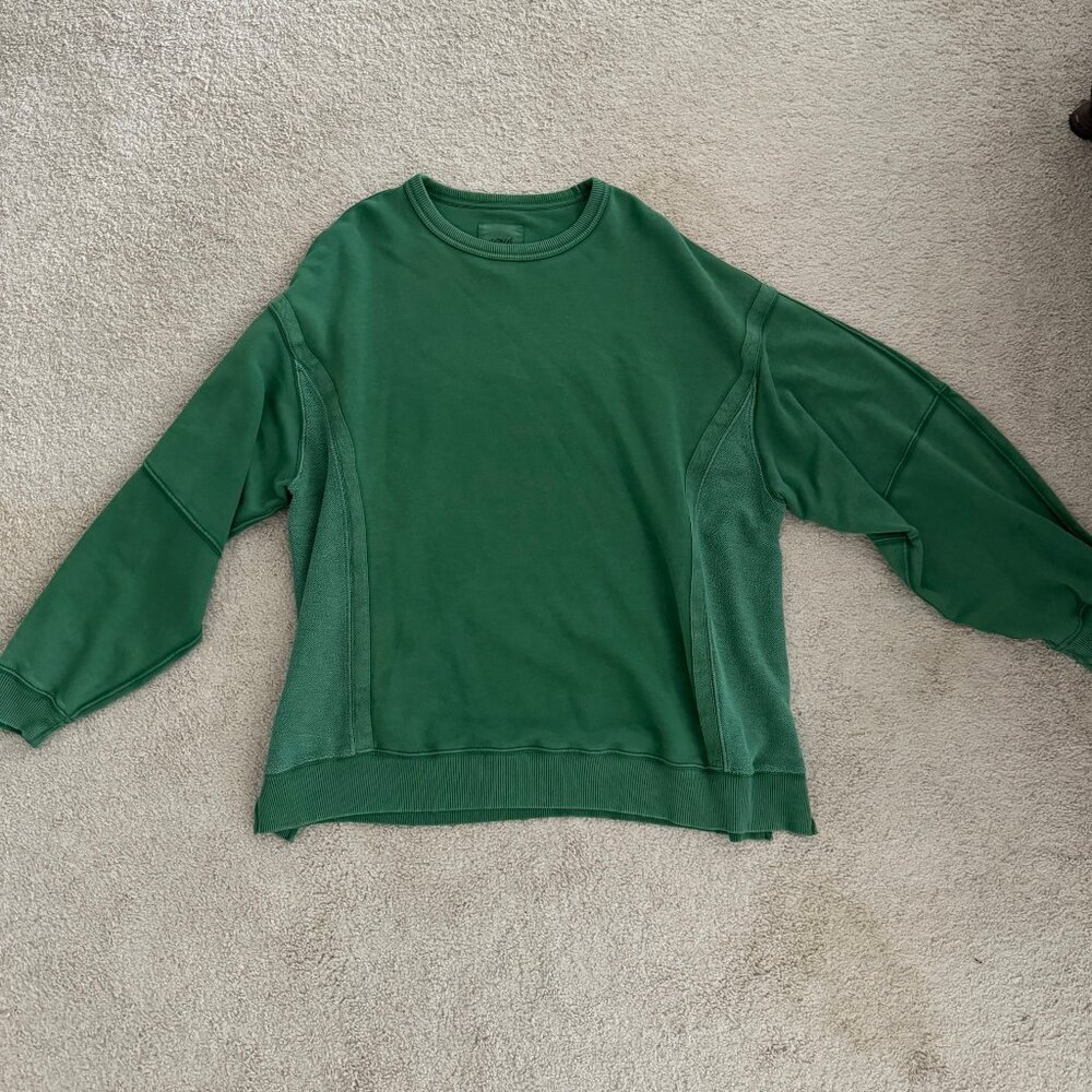 NWT Green Aerie Crewneck
